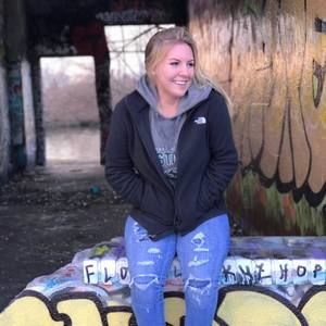 Meet your Posher, Alyssa